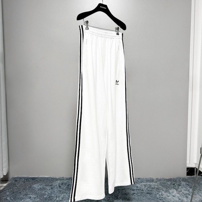 Ba*len*cia*ga / ad*s tailored pants in white