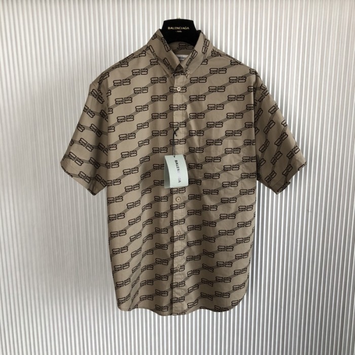 Ba*len*cia*ga men''s bb monogram short sleeve shirt large fit in beige