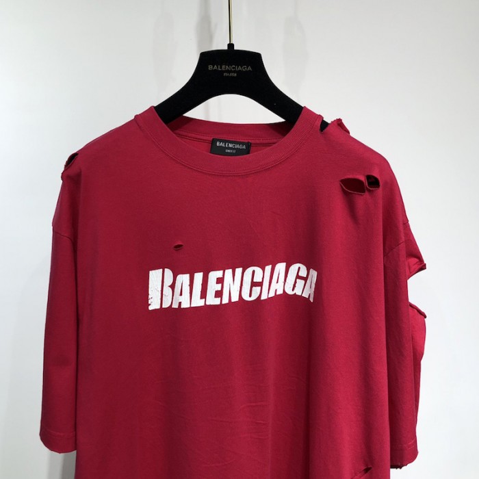 Ba*len*cia*ga caps destroyed flatground t-shirt red