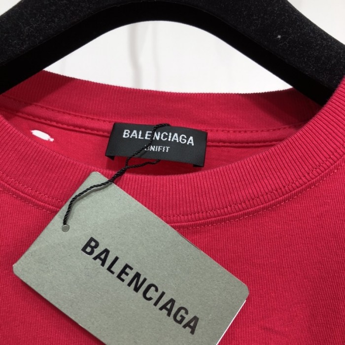 Ba*len*cia*ga caps destroyed flatground t-shirt red