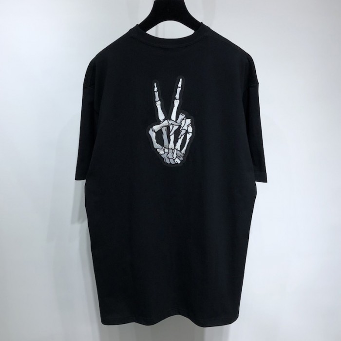 Ba*len*cia*ga drip peace large fit t-shirt black