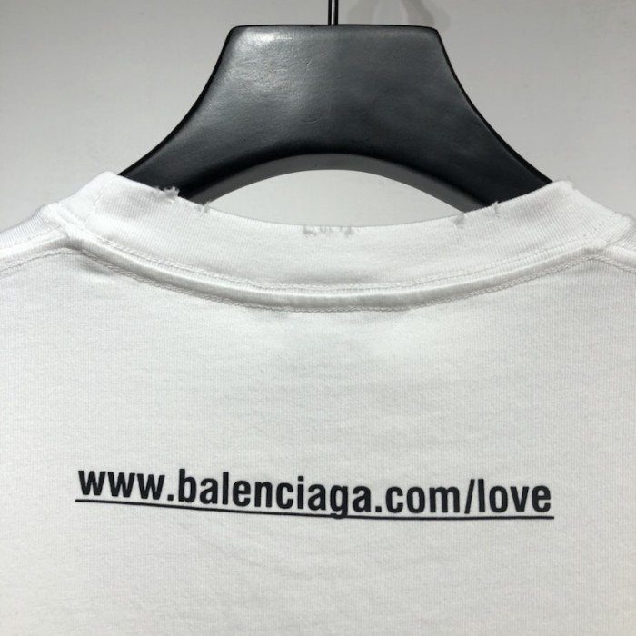 Ba*len*cia*ga i love u medium fit t shirt white