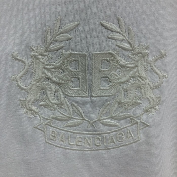 Ba*len*cia*ga lion s laurel large fit t-shirt white
