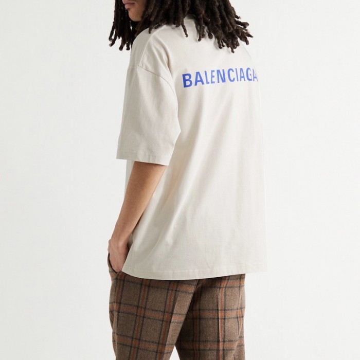 Ba*len*cia*ga logo medium fit t-shirt in beige