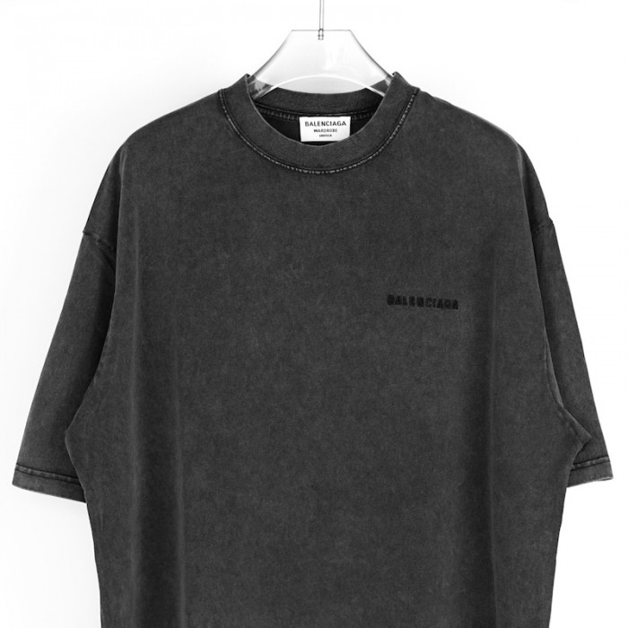 Ba*len*cia*ga logo medium fit t-shirt black