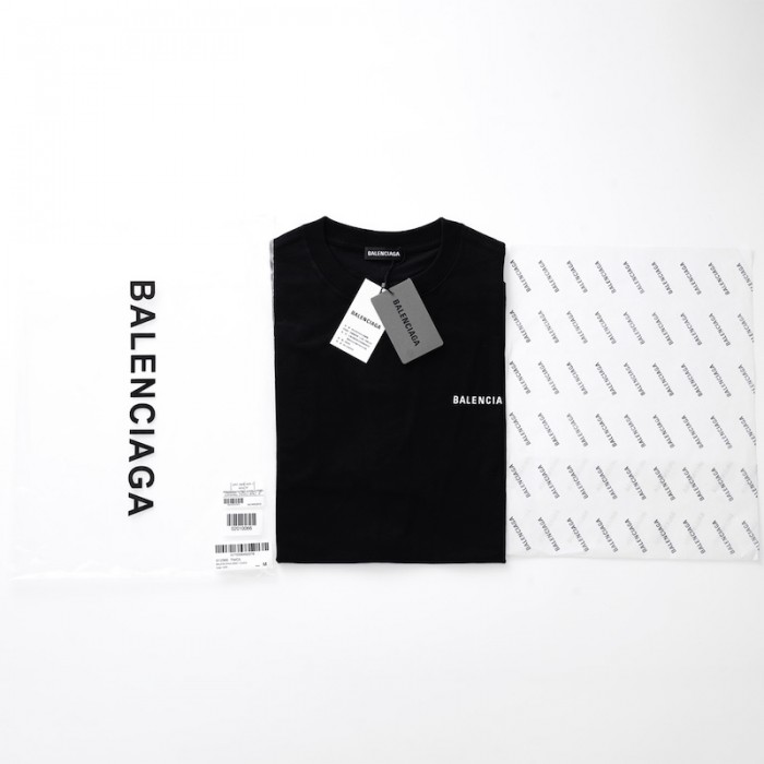 Ba*len*cia*ga logo medium fit t-shirt in black