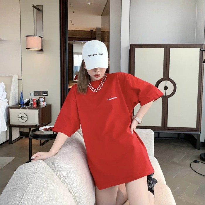 Ba*len*cia*ga logo medium fit t-shirt in red