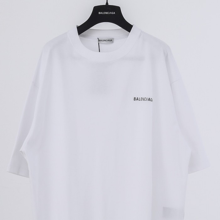 Ba*len*cia*ga logo medium fit t-shirt in white