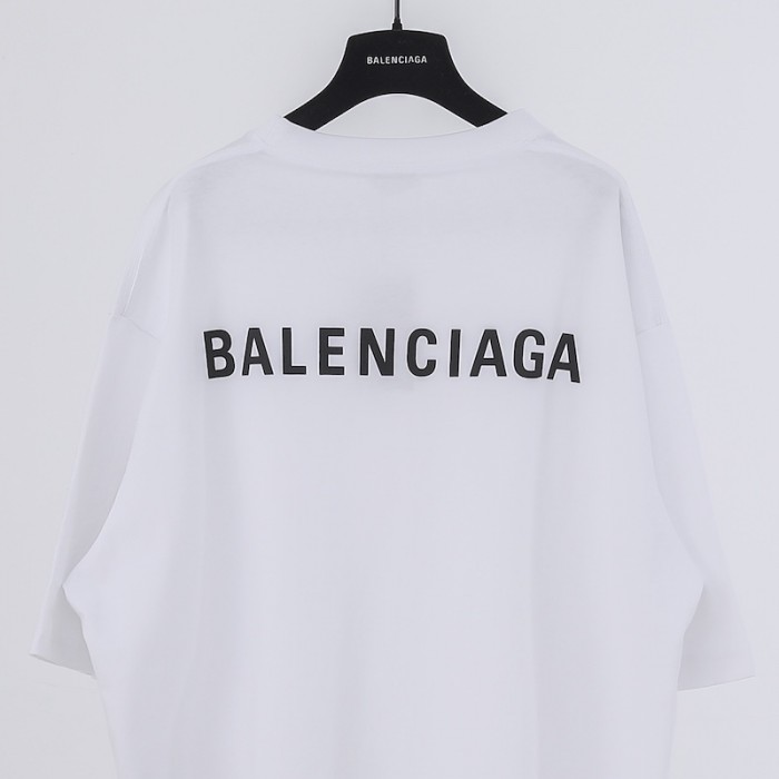 Ba*len*cia*ga logo medium fit t-shirt in white