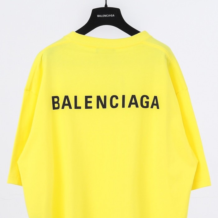 Ba*len*cia*ga logo medium fit t-shirt in yellow