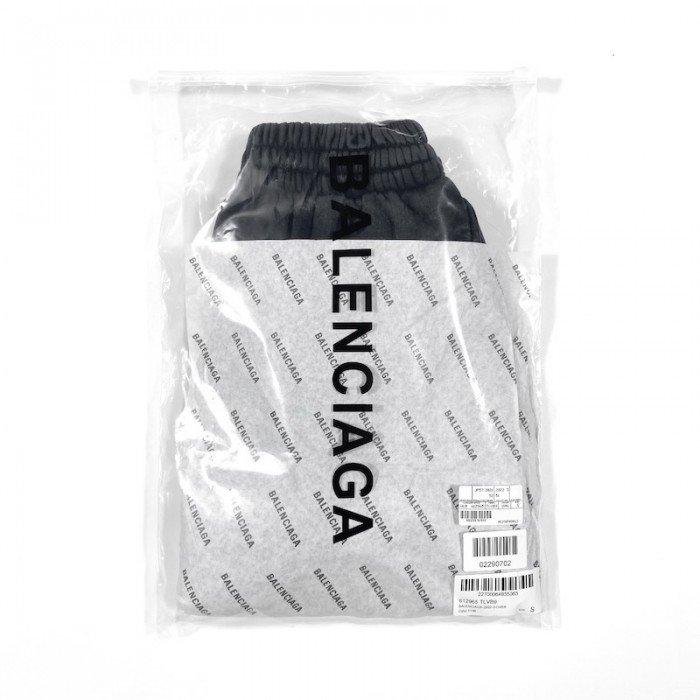 Ba*len*cia*ga logo medium fit short black