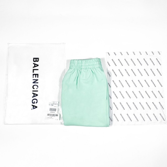Ba*len*cia*ga logo medium fit short green