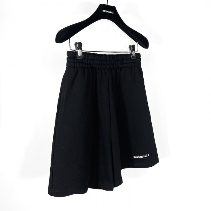 Ba*len*cia*ga logo medium fit short in black