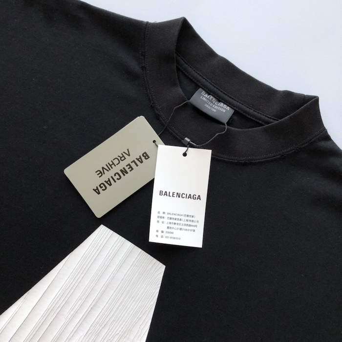 Ba*len*cia*ga music archive series connected t-shirt oversized in black
