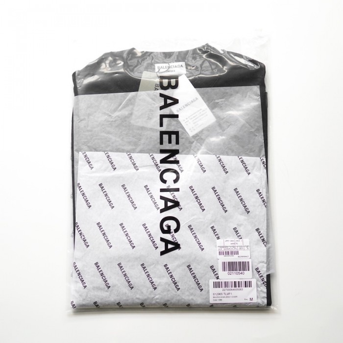Ba*len*cia*ga slime t-shirt medium fit in black