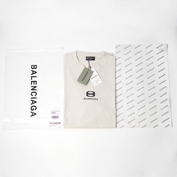Ba*len*cia*ga unity t-shirt large fit in white