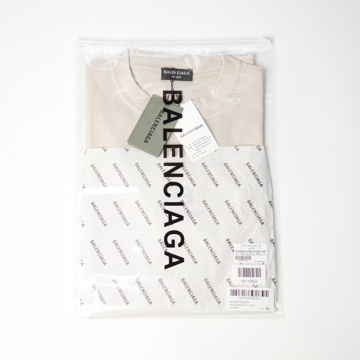 Ba*len*cia*ga unity t-shirt large fit in white