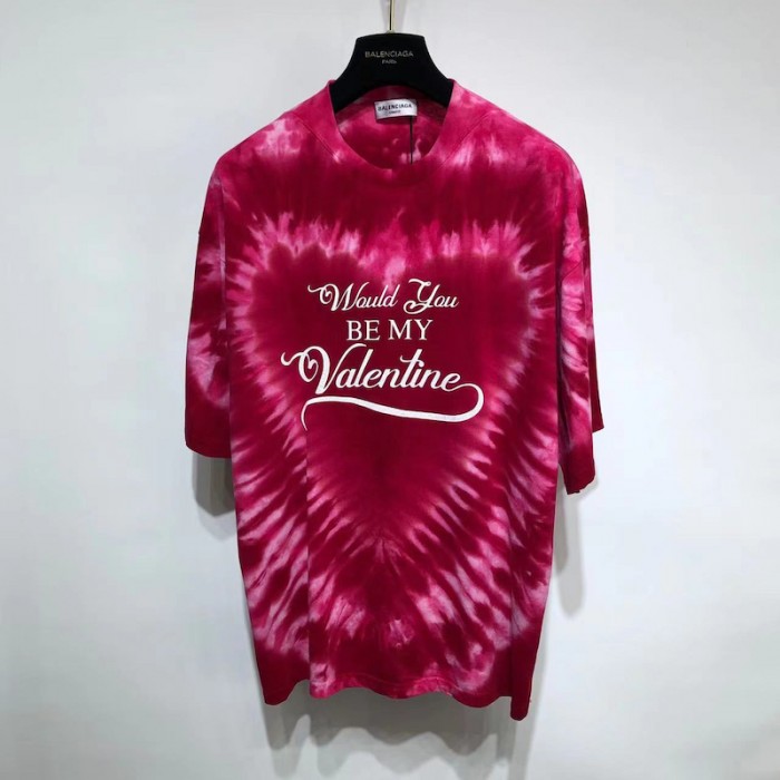 Ba*len*cia*ga valentine''s day 22 tie-dye rib triangle t-shirt oversized in red
