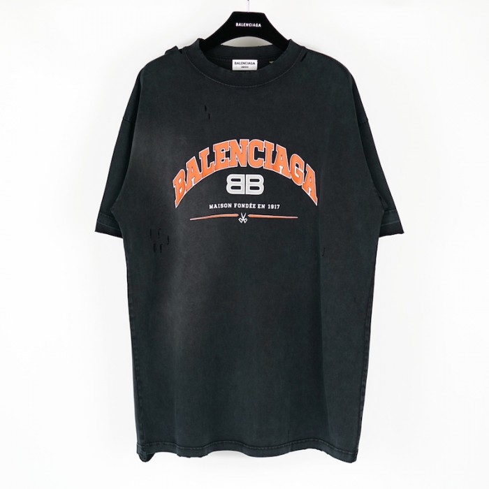 maison Ba*len*cia*ga t-shirt medium fit in black