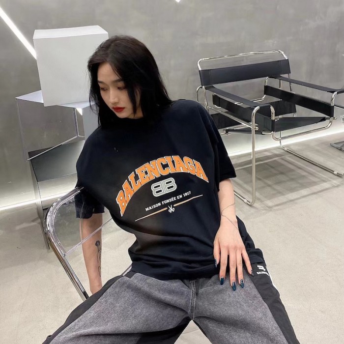 maison Ba*len*cia*ga t-shirt medium fit in black