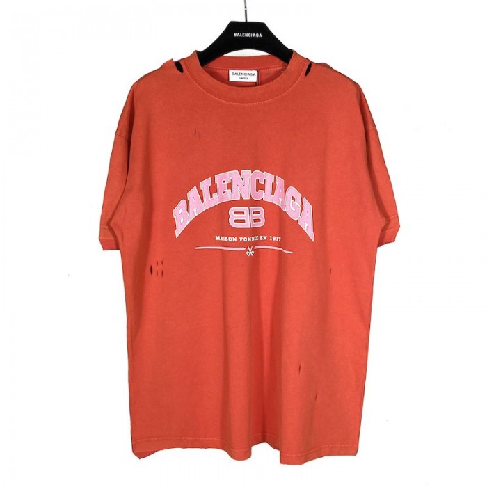 maison Ba*len*cia*ga t-shirt medium fit in red