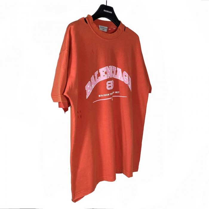 maison Ba*len*cia*ga t-shirt medium fit in red