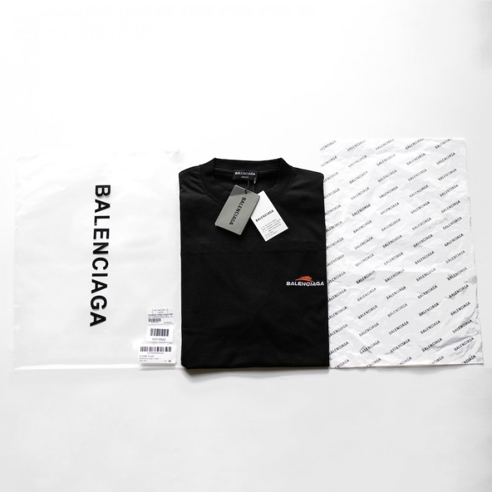 Ba*len*cia*ga year of the tiger t-shirt medium fit in black