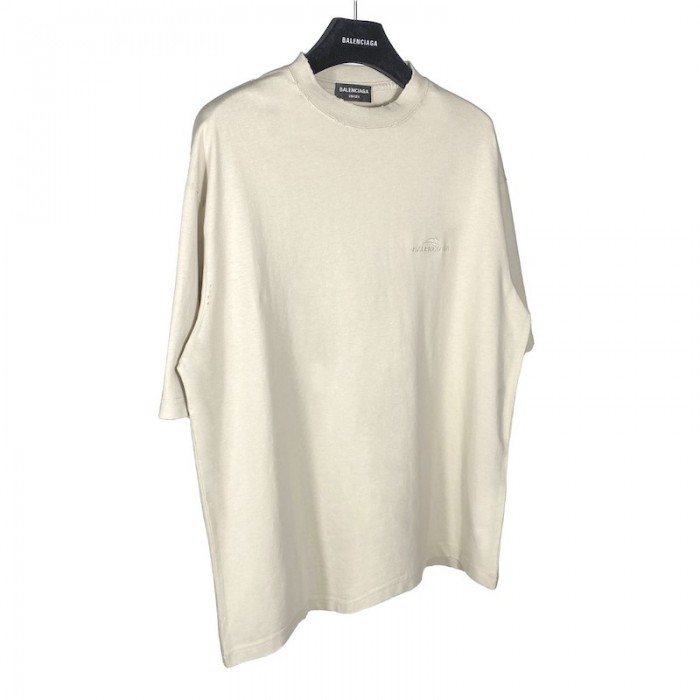 Ba*len*cia*ga year of the tiger t-shirt medium fit in cream