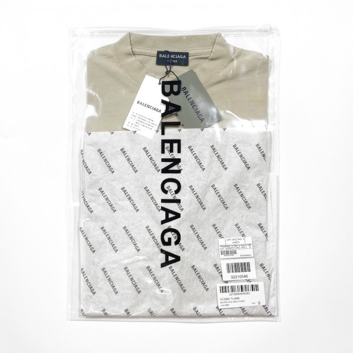 Ba*len*cia*ga year of the tiger t-shirt medium fit in cream
