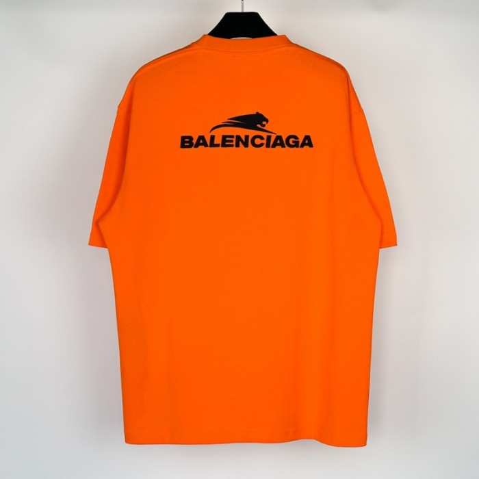 Ba*len*cia*ga year of the tiger t-shirt medium fit in orange