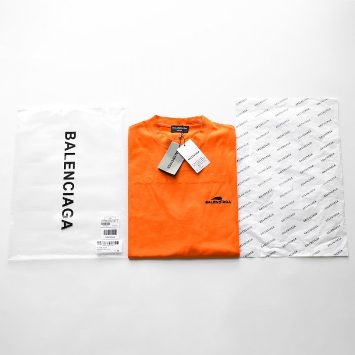 Ba*len*cia*ga year of the tiger t-shirt medium fit in orange