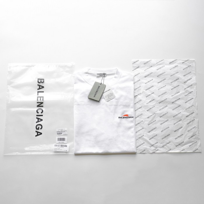 Ba*len*cia*ga year of the tiger t-shirt medium fit in white