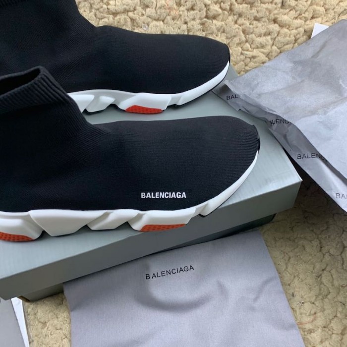 Ba*len*cia*ga speed sneakers black with red