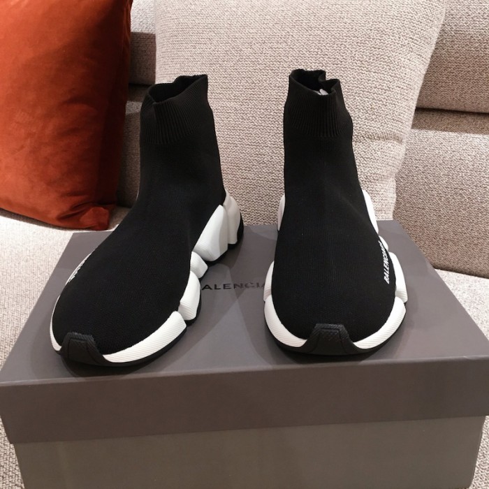 Ba*len*cia*ga speed clear sole sneakers black / white