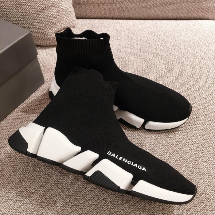 Ba*len*cia*ga speed clear sole sneakers black / white
