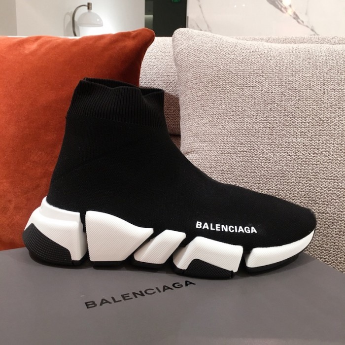 Ba*len*cia*ga speed clear sole sneakers black / white