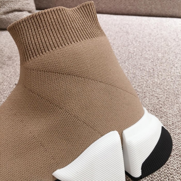 Ba*len*cia*ga speed clear sole sneakers sand color