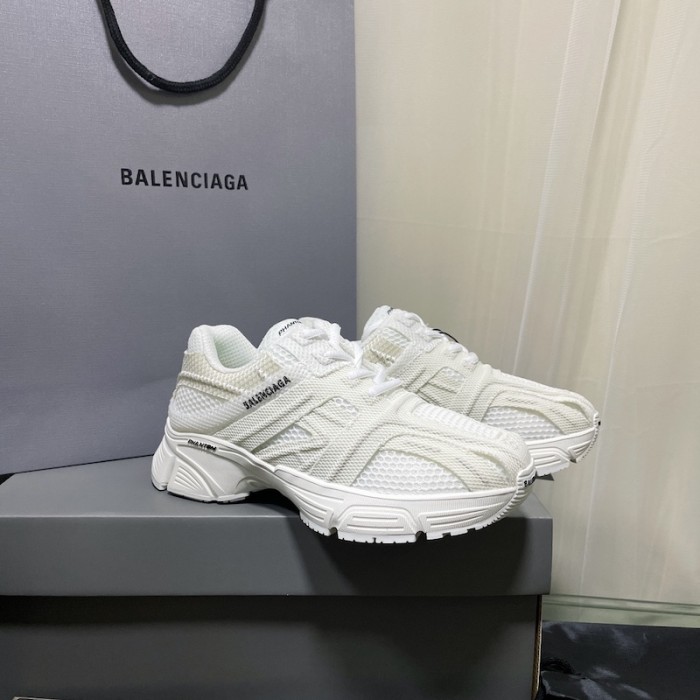 Ba*len*cia*ga phantom sneaker in white