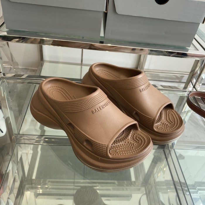Ba*len*cia*ga pool crocs™ slide sandal in brown