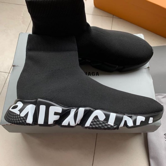 Ba*len*cia*ga speed sneakers graffiti black