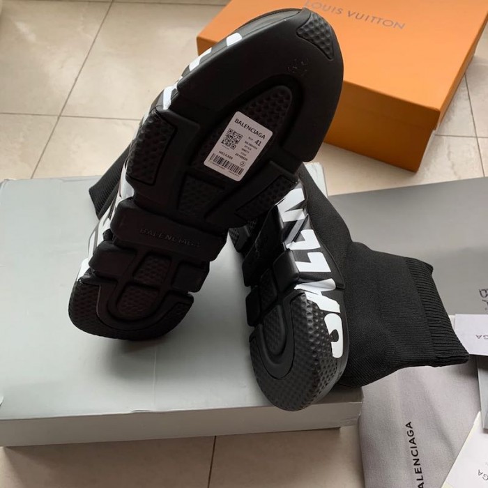 Ba*len*cia*ga speed sneakers graffiti black