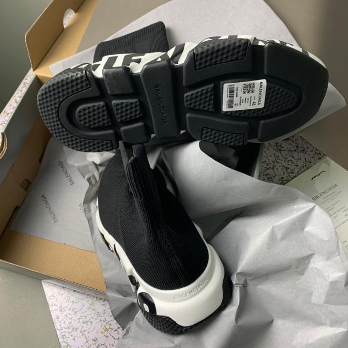 Ba*len*cia*ga speed sneakers graffiti black / white