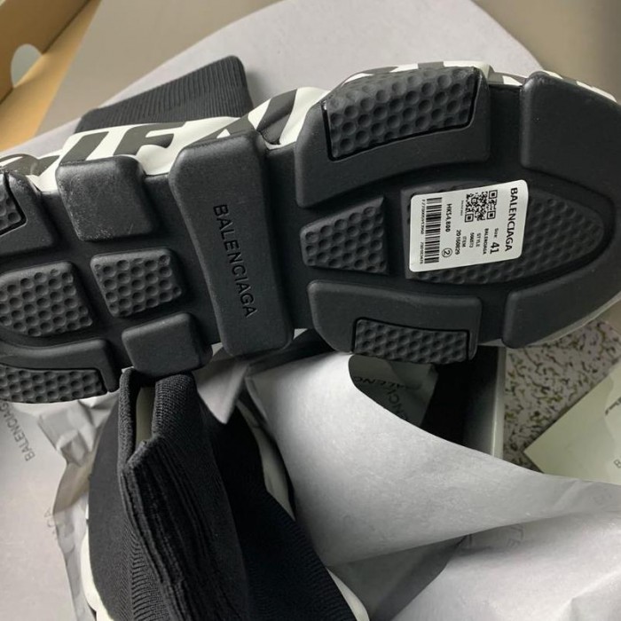 Ba*len*cia*ga speed sneakers graffiti black / white