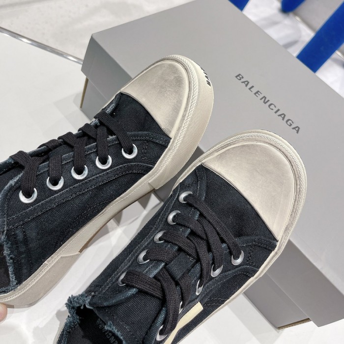 Ba*len*cia*ga paris sneaker mule in black