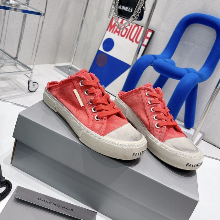 Ba*len*cia*ga paris sneaker mule in red