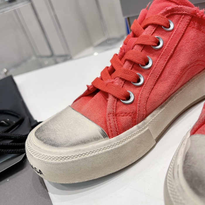 Ba*len*cia*ga paris sneaker mule in red