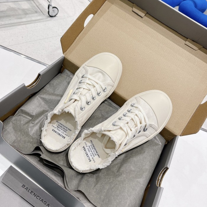 Ba*len*cia*ga paris sneaker mule in white