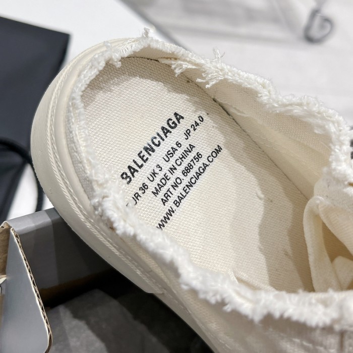 Ba*len*cia*ga paris sneaker mule in white