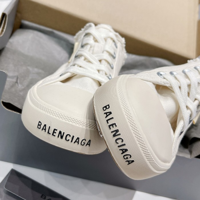 Ba*len*cia*ga paris sneaker mule in white