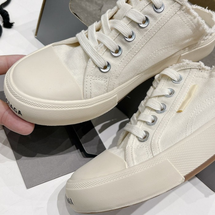 Ba*len*cia*ga paris sneaker mule in white